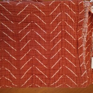 Itzy Ritzy Rust and White Nursing Cover Or Blanket